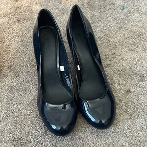 Navy blue round toe heels